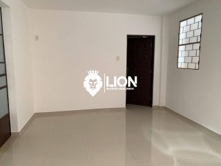 ? Casa à venda no Centro!