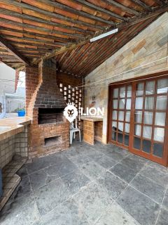 CASA À VENDA | CONFORTO, ESPAÇO E EXCELENTE LOCALIZAÇÃO!