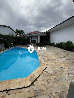 CASA À VENDA | CONFORTO, ESPAÇO E EXCELENTE LOCALIZAÇÃO!