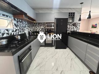 Casa à venda – Porteira Fechada |
