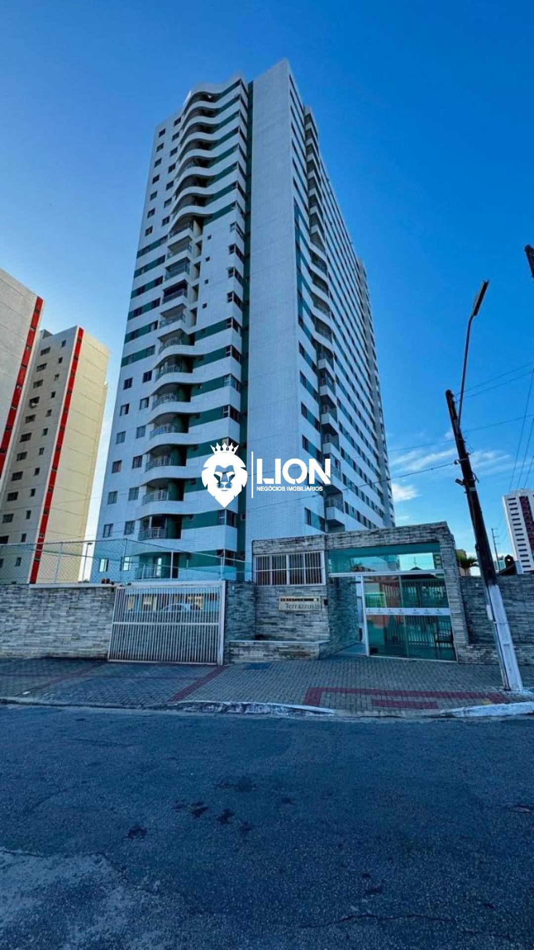 APARTAMENTO A VENDA- PORTEIRA FECHADA