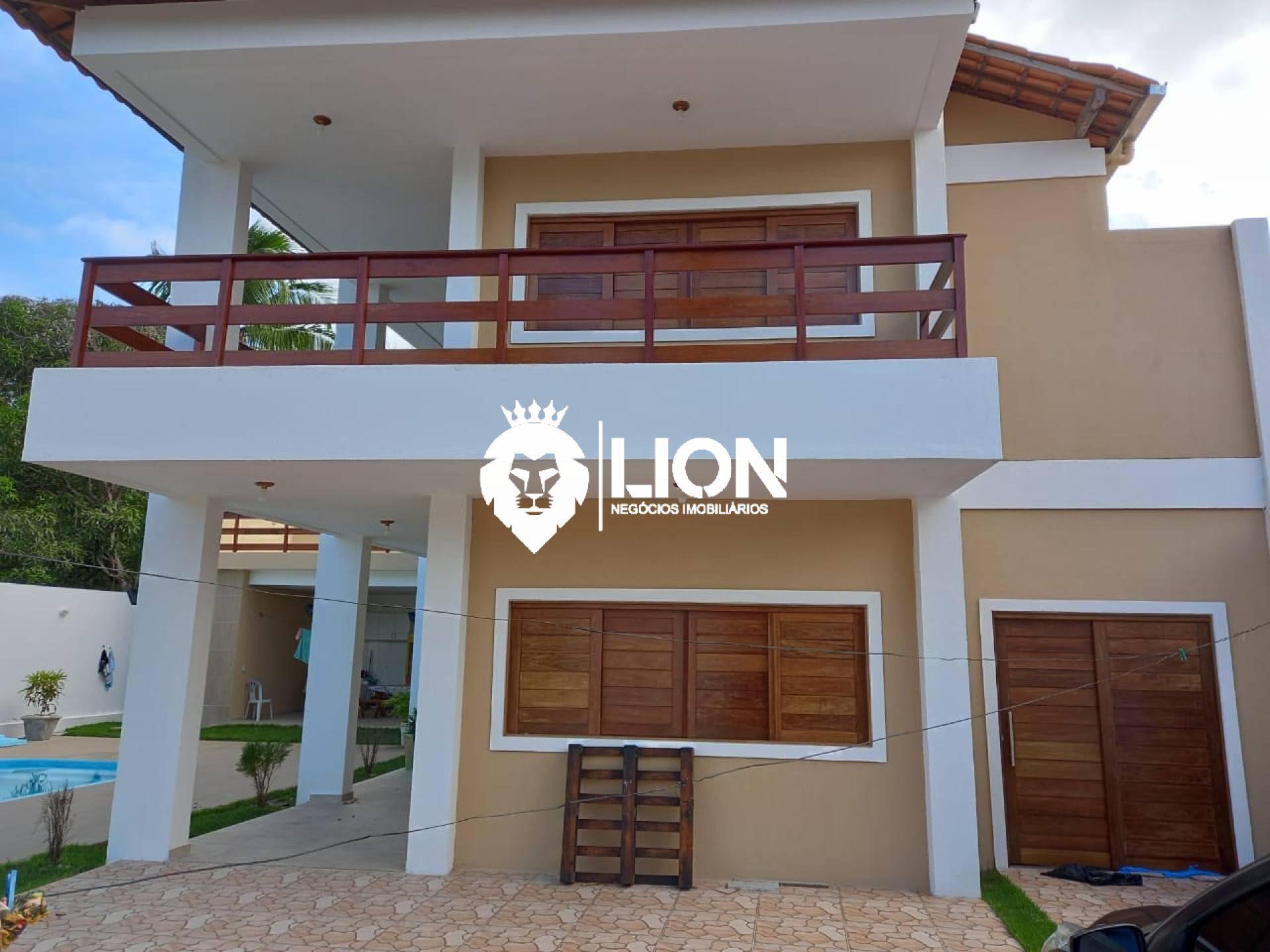 CASA COM 7 SUÍTES, PISCINA E 450M² DE ÁREA CONSTRUÍDA – BARRA NOVA