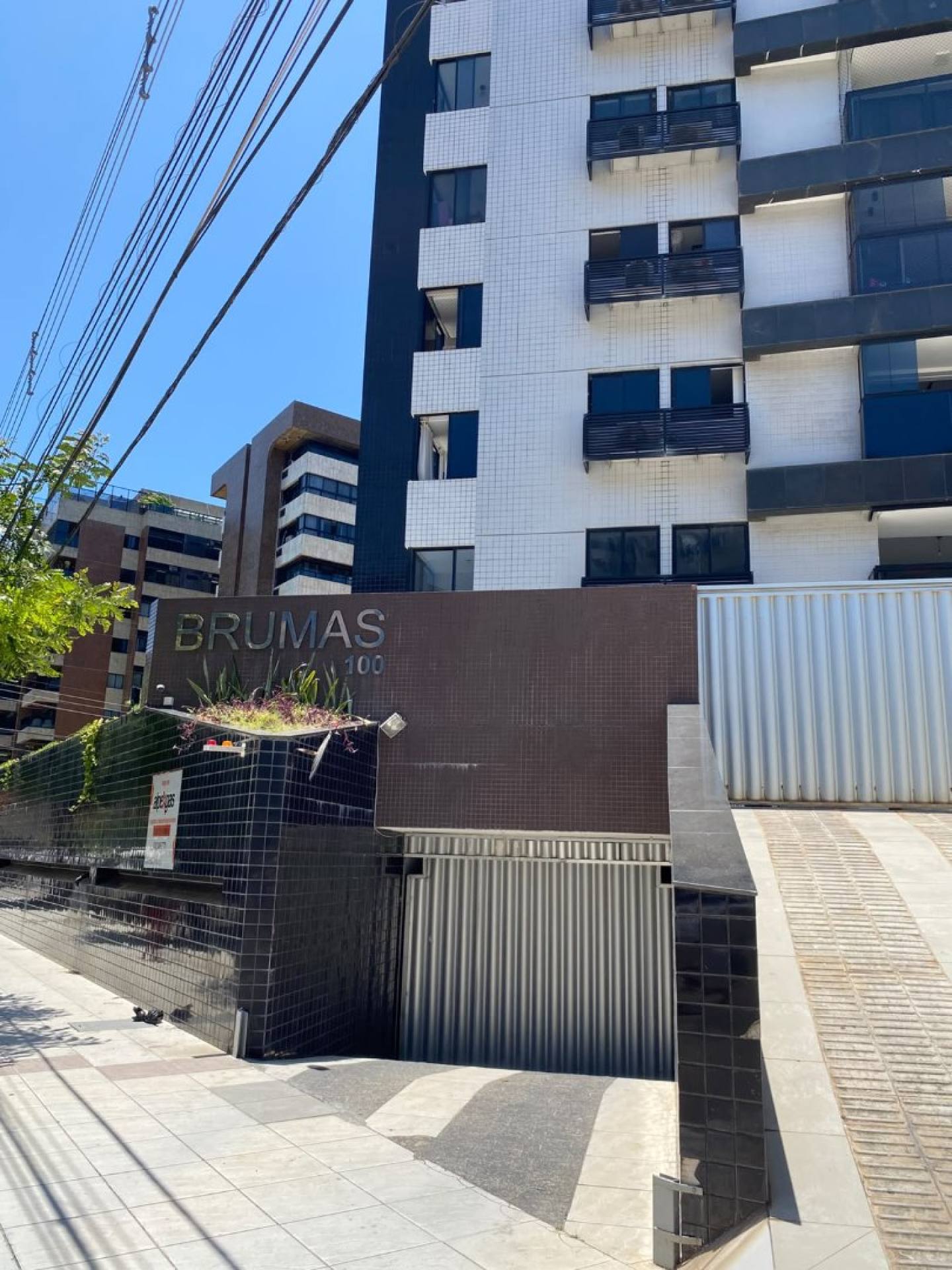 COBERTURA À VENDA NA PONTA VERDE – EDIFÍCIO BRUMAS