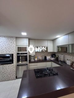 APARTAMENTO À VENDA | SOFISTICAÇÃO, CONFORTO E PORTEIRA FECHADA