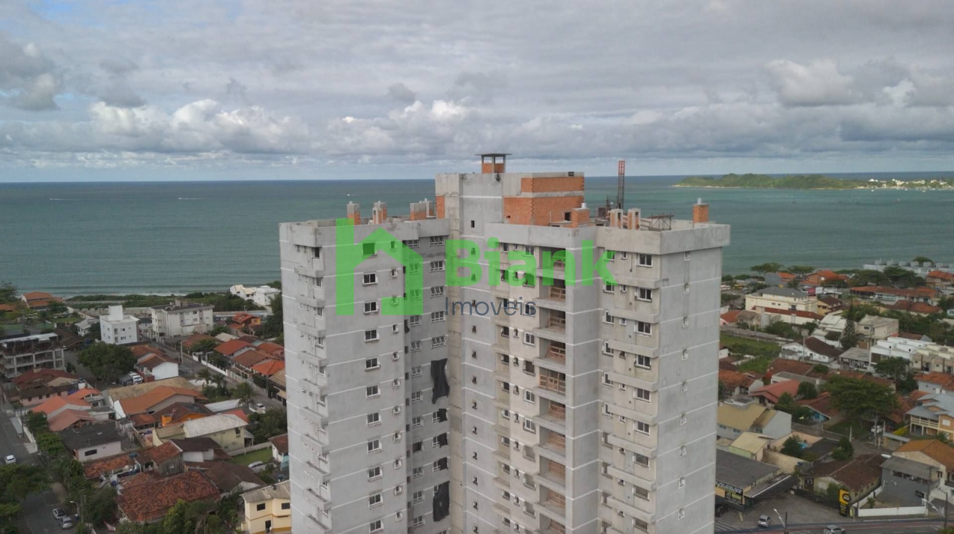 Sua cobertura frente Mar na Penha!