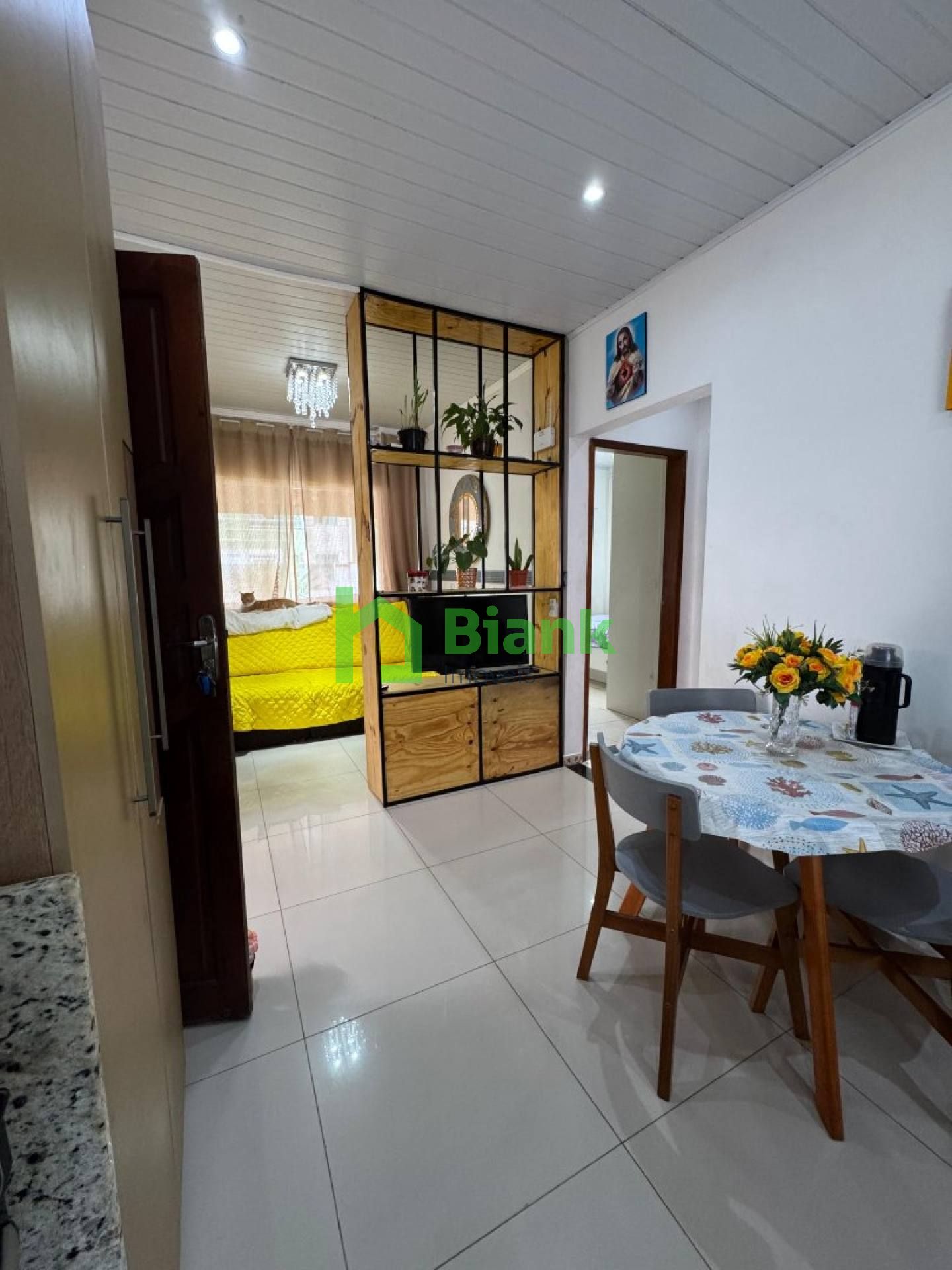 2 Casas no mesmo terreno na Meia Praia!