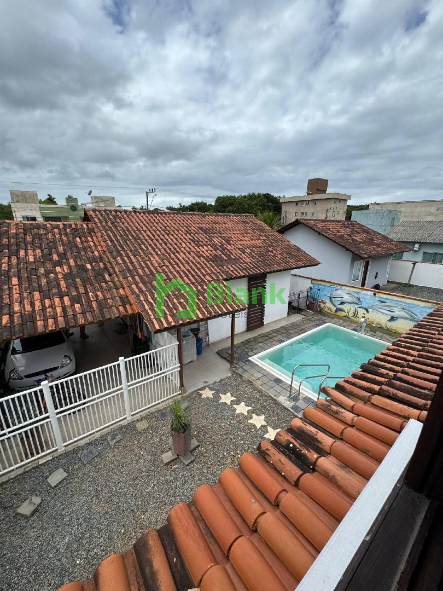 2 Casas no mesmo terreno na Meia Praia!
