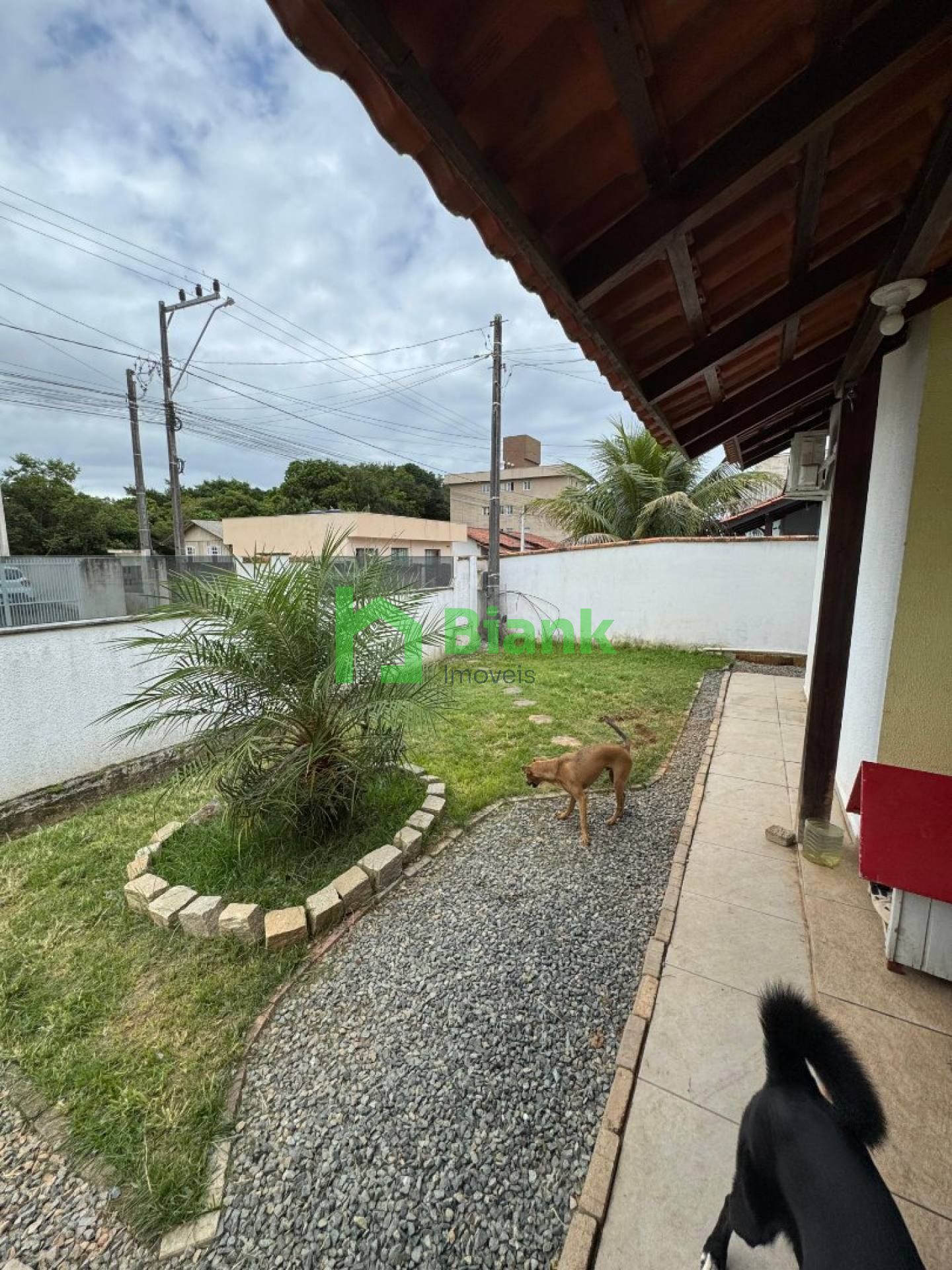 2 Casas no mesmo terreno na Meia Praia!