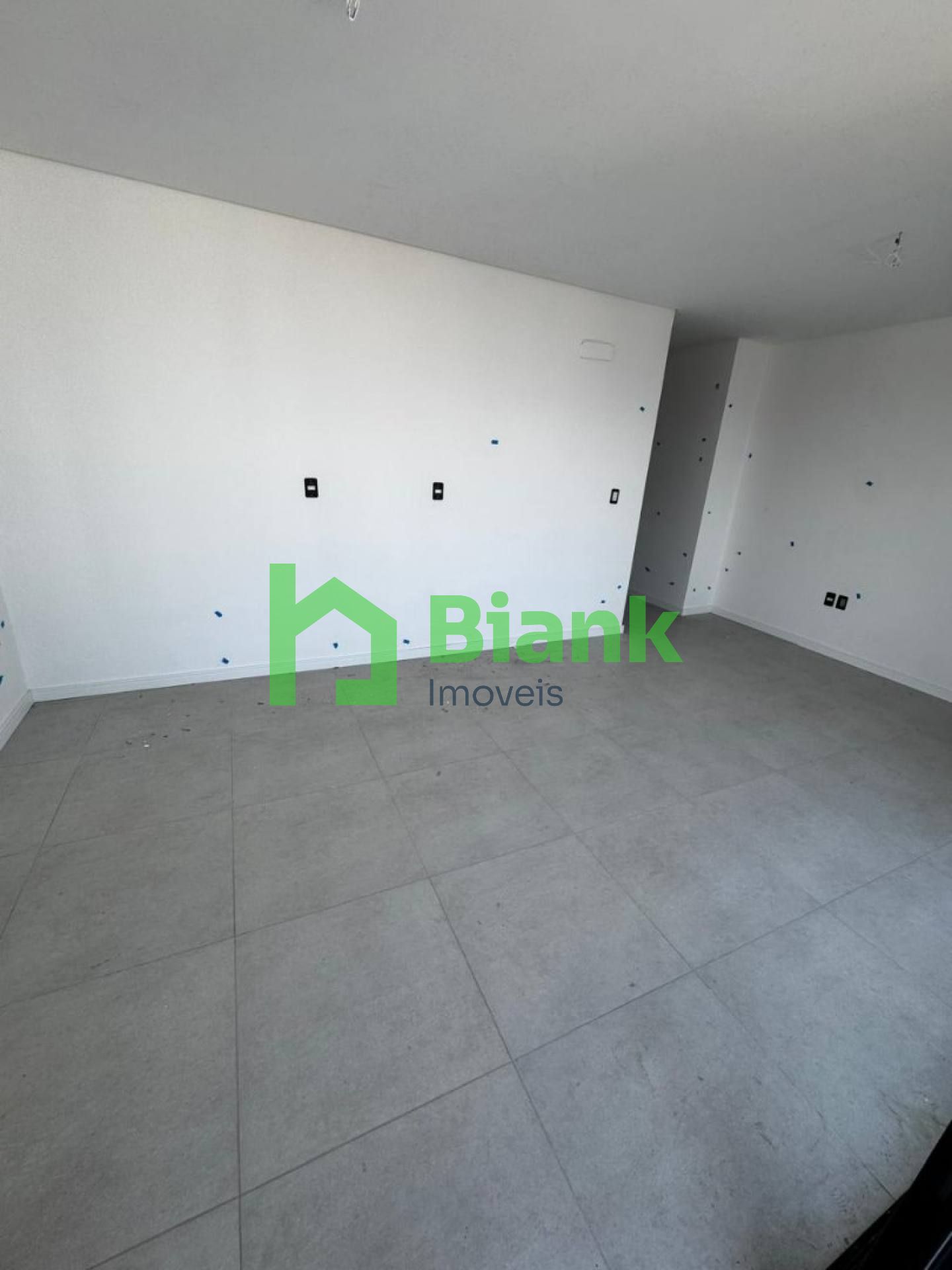 APTO QUADRA MAR  1SUÍTE + 1DORM, CENTRO, NAVEGANTES.