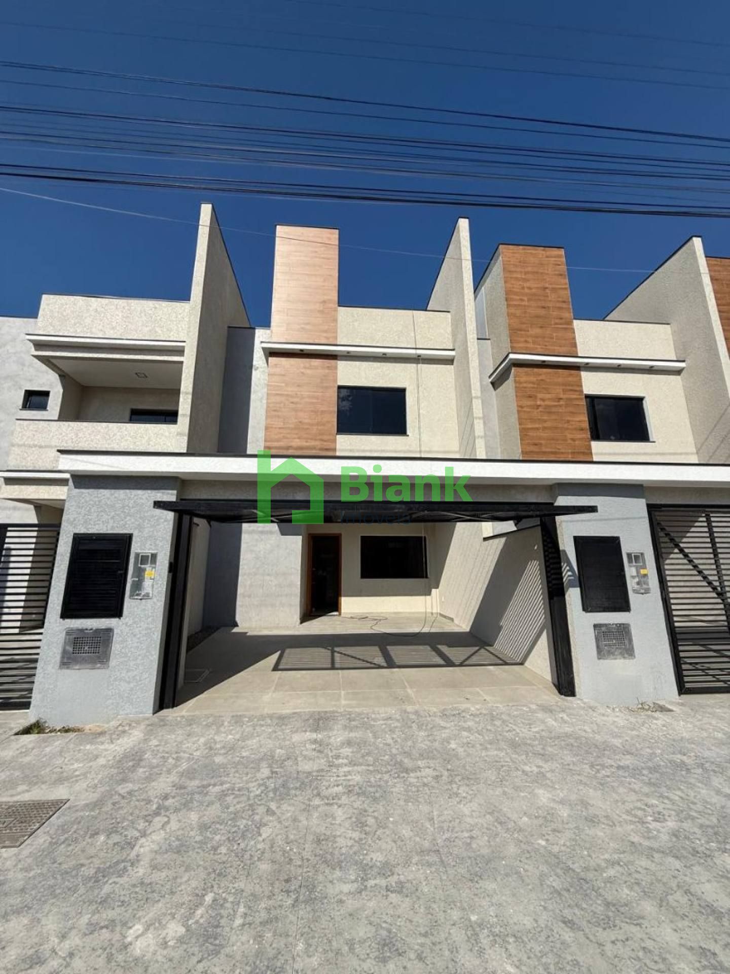 Triplex no centro!!