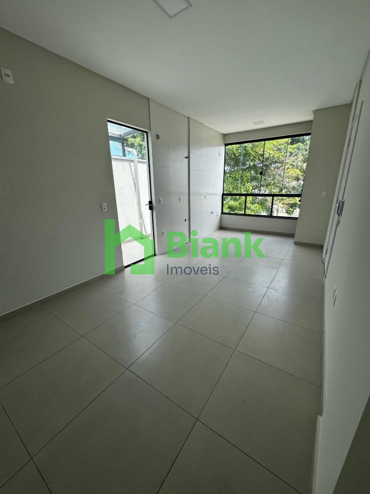 Apartamento pronto no Centro de Navegantes – Residencial Florença