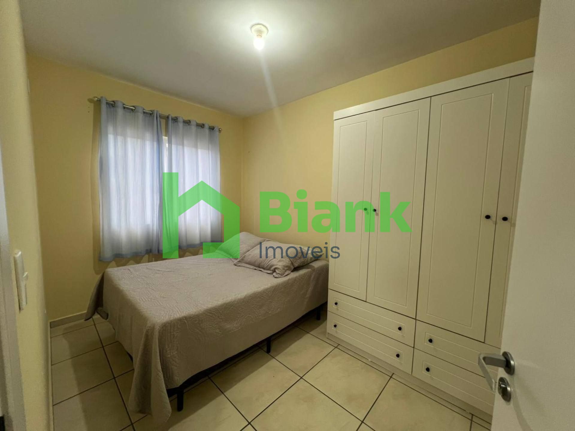 APARTAMENTO NA MEIA PRAIA - NAVEGANTES - VENDA
