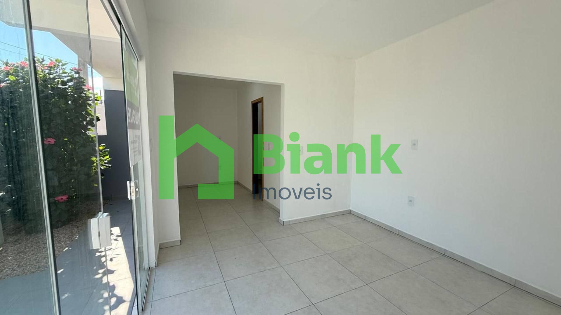 SALA COMERCIAL - MEIA PRAIA - LOCAÇÃO