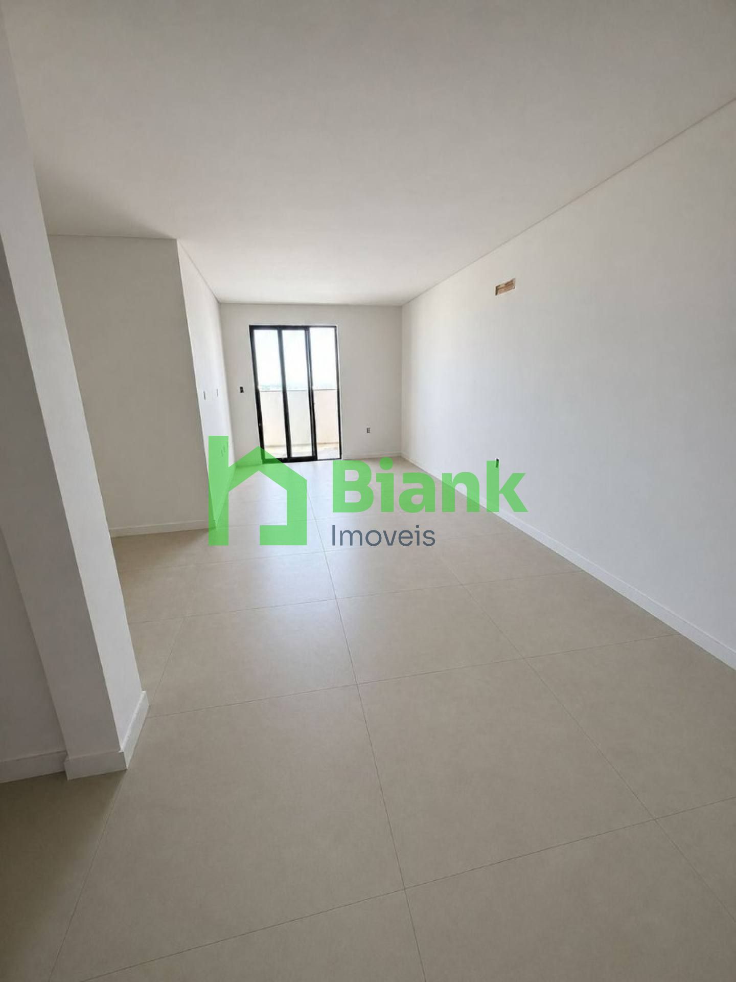 Apto Quadra Mar no Centro 2 suítes - Próximo de Entrega.