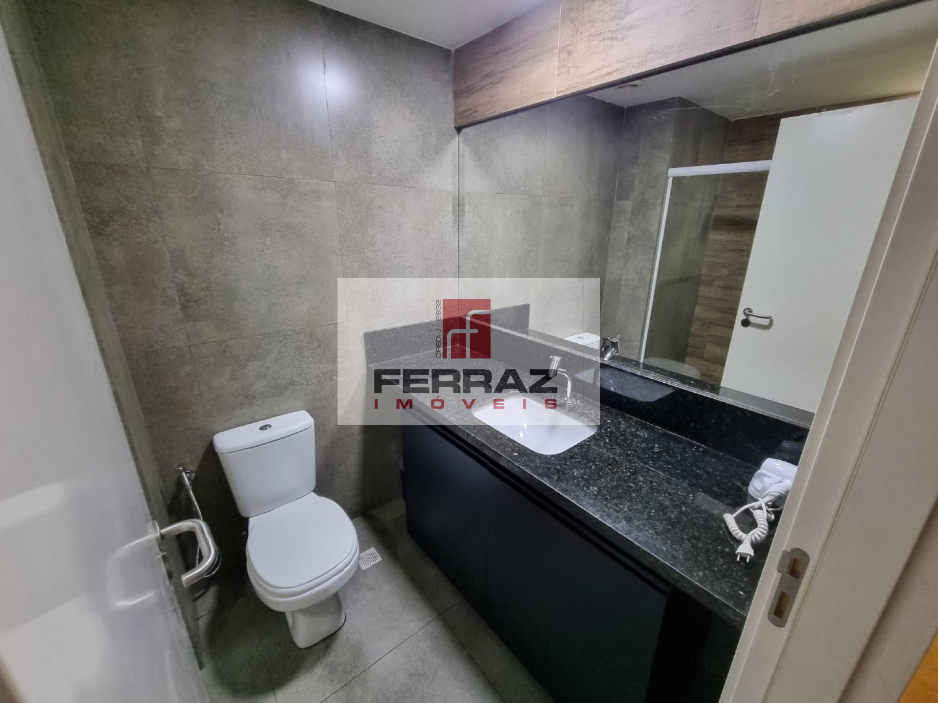 Flat à venda em ponta negra, andar alto, linda vista mar, com armários