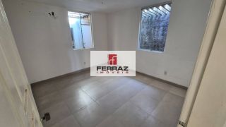 Loja em lagoa nova para locação, com salão principal, fachada em blindex, banheiro privativo, copa/cozinha, escritório.