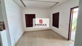 Casa aluguel em nova parnamirim, com três quartos, duas suítes, closet, área gourmet com churrasqueira e bancada de apoio.