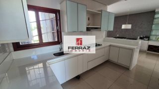 Casa aluguel em nova parnamirim, com três quartos, duas suítes, closet, área gourmet com churrasqueira e bancada de apoio.