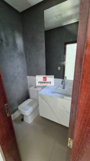 Casa aluguel em nova parnamirim, com três quartos, duas suítes, closet, área gourmet com churrasqueira e bancada de apoio.