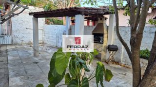 Casa para locação no bairro de capim macio, três salas, dois escritórios, três quartos, suíte com closet, piscina e churrasqueira.  Próximo a UFRN.