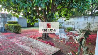 Casa para locação no bairro de capim macio, três salas, dois escritórios, três quartos, suíte com closet, piscina e churrasqueira.  Próximo a UFRN.