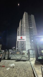 Apartamento para locação no bairro de Ponta Negra, sala com varanda, dois quartos, uma suíte, lazer, elevador, portaria 24h presencial