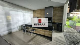 Apartamento para locação no bairro de Ponta Negra, sala com varanda, dois quartos, uma suíte, lazer, elevador, portaria 24h presencial