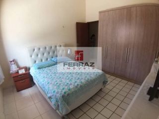 Casa à venda com três quartos, sendo duas suítes, em Nova Parnamirim - Parnamirim - RN