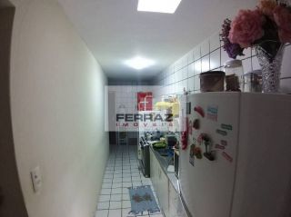 Casa à venda com três quartos, sendo duas suítes, em Nova Parnamirim - Parnamirim - RN