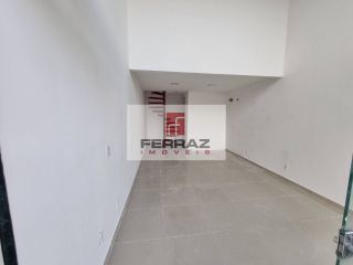 Loja para aluguel com mezanino, 27 m2, banheiro, estacionamento rotativo, próximo ao midway