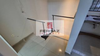 Loja para aluguel com mezanino, 27 m2, banheiro, estacionamento rotativo, próximo ao midway