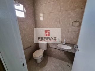 Salas comerciais em candelária. Recepção, estacionamento e wc. A partir de 20 m²