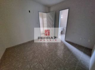 Salas comerciais em candelária. Recepção, estacionamento e wc. A partir de 20 m²