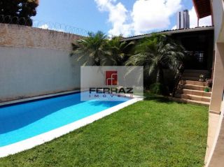 Casa três suítes para alugar em candelária, piscina, churrasqueira, terraço, jardim, 04 vagas, lavabo