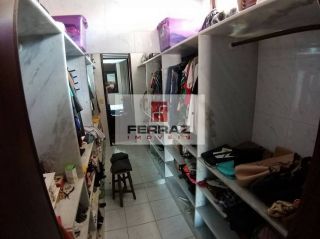 Casa três suítes para alugar em candelária, piscina, churrasqueira, terraço, jardim, 04 vagas, lavabo