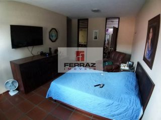 Casa três suítes para alugar em candelária, piscina, churrasqueira, terraço, jardim, 04 vagas, lavabo