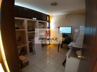 Casa três suítes para alugar em candelária, piscina, churrasqueira, terraço, jardim, 04 vagas, lavabo