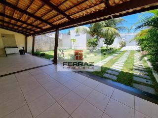 Casa aluguel nova parnamirim, três quartos sendo uma suíte,  banheiro social, jardim, porcelanato, sombra