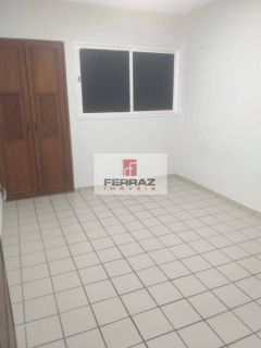 Apartamento venda Petrópolis,  dois quartos, banheiro social, dependência com banheiro, garagem