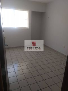 Apartamento venda Petrópolis,  dois quartos, banheiro social, dependência com banheiro, garagem