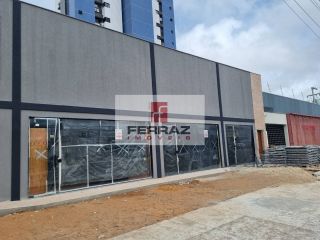 Loja para aluguel em lagoa nova, estacionamento e  banheiro privativo, fachada blindex, duas salas, cozinha.