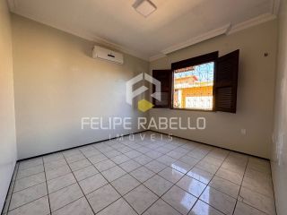 Excelente casa para venda com 04 quartos no bairro Sapiranga em Fortaleza
