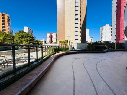OPORTUNIDADE! Apto NOVO c/4 suítes em frente a Praça Martins Dourado no bairro Cocó em Fortaleza