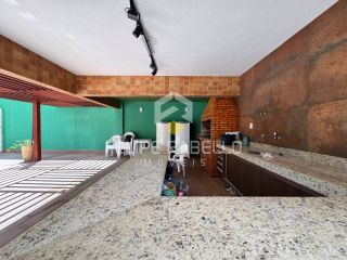 Excelente apto c/4 quartos e 4 vagas soltas na Aldeota!