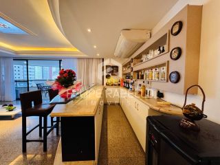 Apartamento Para Vender com 300m2 sendo 4 suítes no bairro Meireles em Fortaleza
