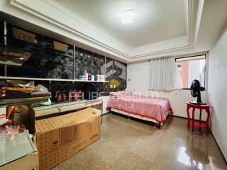 Apartamento Para Vender com 300m2 sendo 4 suítes no bairro Meireles em Fortaleza