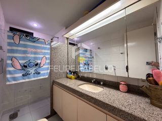 Apartamento Para Vender com 300m2 sendo 4 suítes no bairro Meireles em Fortaleza