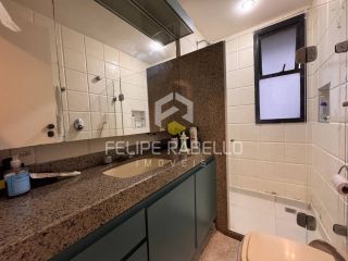 Apartamento Para Vender com 300m2 sendo 4 suítes no bairro Meireles em Fortaleza