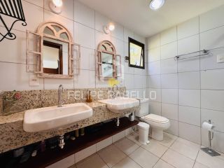 Mansão para VENDA em Guaramiranga!!! 400m2 c/ 5 suítes no Condomínio Montflor.PORTEIRA FECHADA!