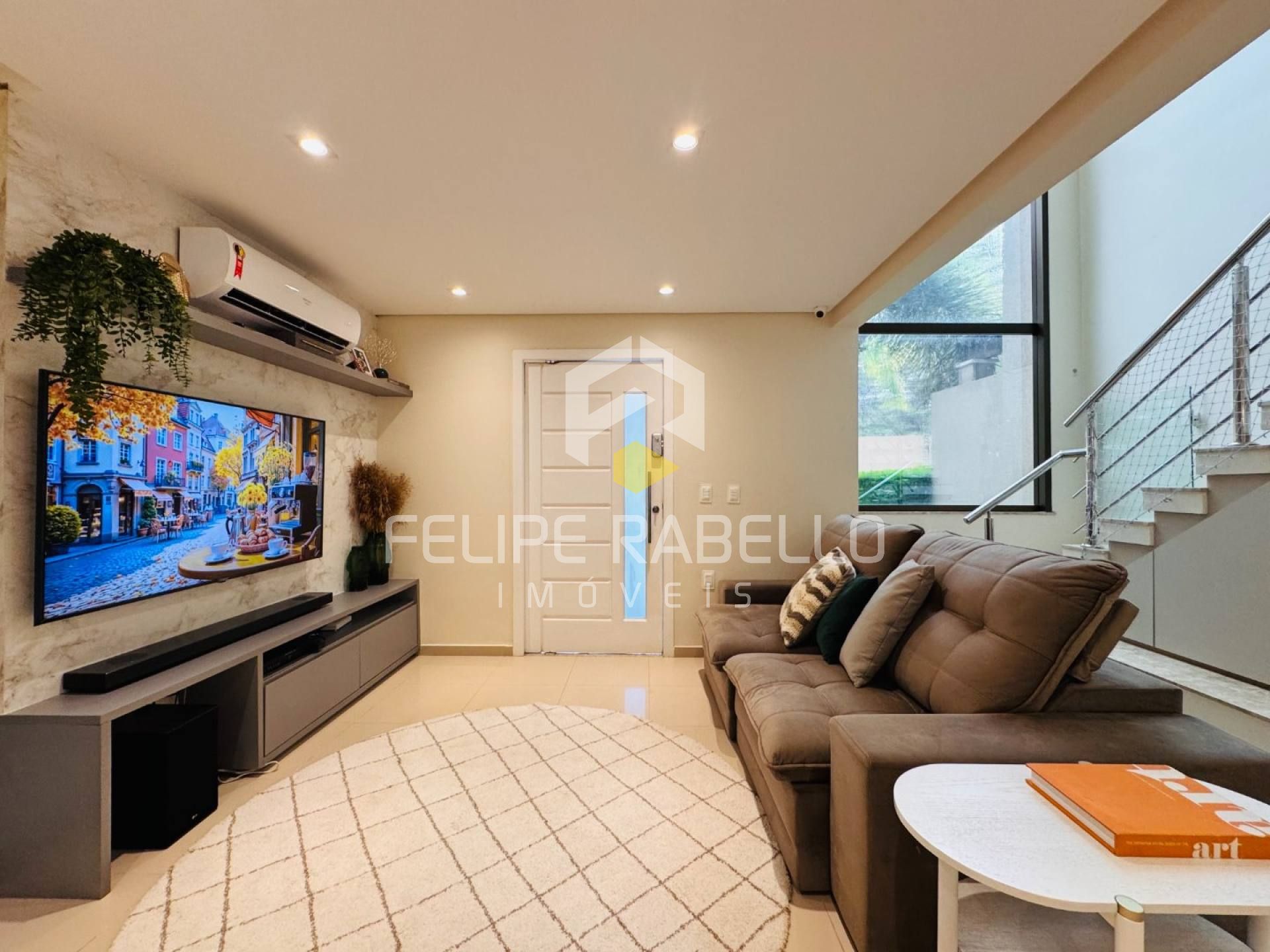 Lindo Dúplex PORTEIRA FECHADA Vizinho ao Colégio ANTARES no CENTRO do Eusébio!